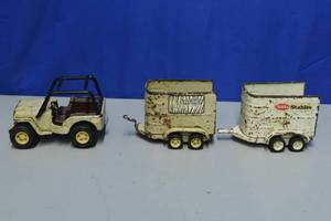 lot 11 image: Tonka Safari Jeep and trailer,  Stable Trailer