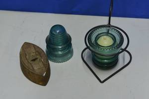 lot 30 image: heavy cast weight and dcor