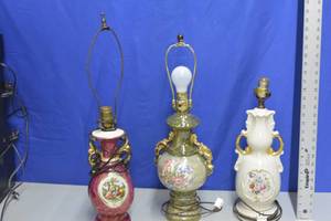 lot 34 image: 3 decorative lamp bases