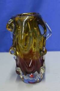 lot 42 image: Collectable Heavy Duty Knobby Glass Vase