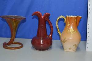 lot 58 image: Vase lot