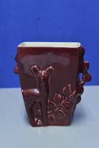 lot 64 image: Vintage Red Wing 1120 Deer Vase