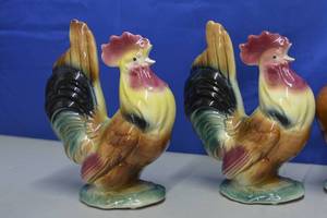 lot 105 image: Royal Copley Roosters and Hens