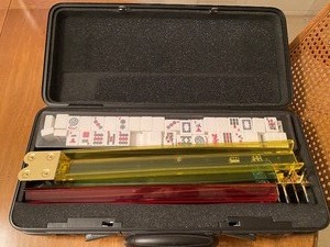 lot 38 image: Mahjong Game in Case