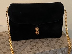 lot 7 image: Vintage Gucci Handbag