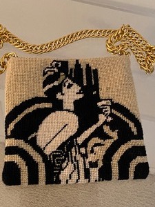 lot 24 image: Lovely Vintage Needlepoint Handbag
