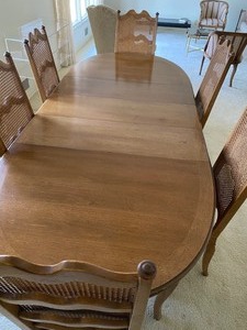 lot 12 image: Vintage Dining Room Table and Six Chairs