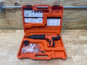 lot 22 image: RAMSET Cobra 0.27 Caliber Semi-Automatic Powder Actuated Tool with Silencer