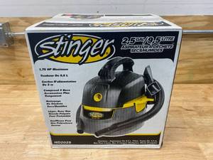 lot 63 image: STINGER 2.5 Gal. 1.75-Peak HP Compact WetDry Shop Vacuum with Filter Bag, Hose and Accessories