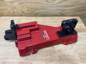 lot 41 image: MILWAUKEE Portable Band Saw Table