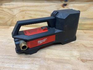 lot 19 image: MILWAUKEE M18 18-Volt 14 HP Lithium-Ion Cordless Transfer Pump (Tool Only)