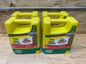 lot 42 image: PREEN Lot of 4- Lawn Weed Control Ready2Go Spreader (5 lbs ea)