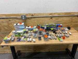 lot 52 image: Lot of Various Electrical Supplies