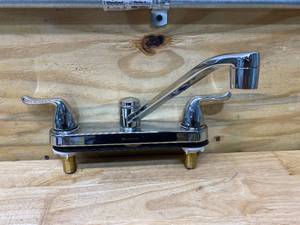 lot 123 image: GLACIER BAY Constructor 2-Handle Standard Kitchen Faucet in Chrome