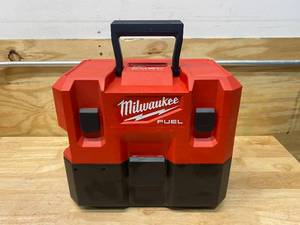 lot 141 image: MILWAUKEE M12 FUEL 12-Volt Lithium-Ion Cordless 1.6 Gal. WetDry Vacuum (Tool-Only)