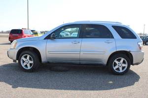 lot 17 image: 2005 Chevrolet Equinox LT - AWD