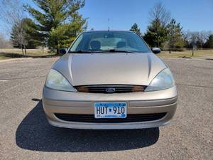lot 17A image: 2003 Ford Focus SE