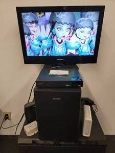 Tech Lot II - Magnavox 22MD311BF7 22-Inch 720p TV Combo - ARRIS - SURFboard 32 x 8 DOCSIS 3.1 Cable Modem - Bose Speaker - Sony BluRay - Energy Power Bar Elite Wireless Subwoofer