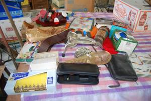 Vintage Goodies (Metal Shelf Brack...