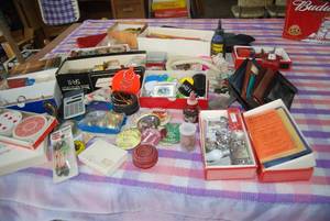 Vintage Shoelaces, Keychains, Craft...