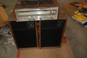 Pioneer stereo receiver with 2 spea...