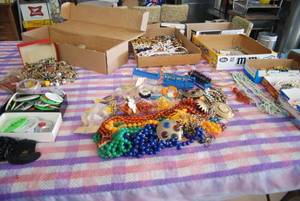 Large lot of jewelry buttons and be...