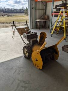 MTD Snowflite 826 Snowblower with ...