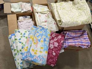 Large Qty of Blankets, Sheets, Pill...