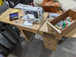 Precision Zig Zag Sewing Machine in...