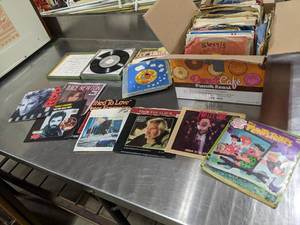 Box of Vintage 45s (Peter Frampton...