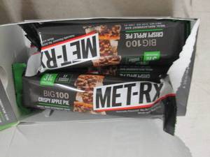 2 packs of met-rx big 100 crispy ap...