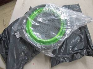lot of 32 packs of strainers ...