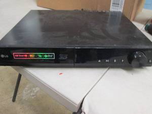 LG blueray  3d dvd player entertain...
