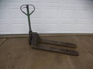 Hydraulic Pallet Jack Blue