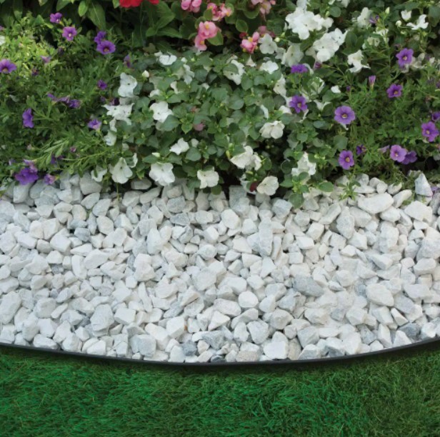 lot 581 image: ProFlex No-Dig 60 ft. Landscape Edging Kit - Black