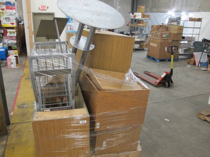lot 511 image: Pallet of Store Fixtures and Displays No Longer Being Used
