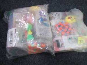 lot 17 image: 2-14 ct pks Stress Fidget Items...