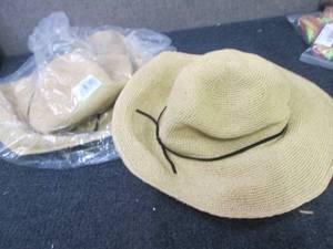 lot 34 image: 2 Siggi Sun Hats, packable...
