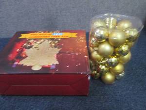 lot 40 image: Projector LED Christmas Tree Top, O...