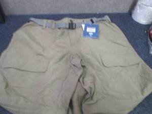 lot 86 image: White Sierra Mens Large Convertibl...