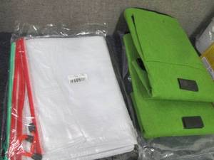 lot 103 image: Plastic Mesh Bags, 2 Large Produce ...
