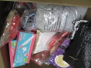 lot 151 image: Box of Small Overstocks & Returns...