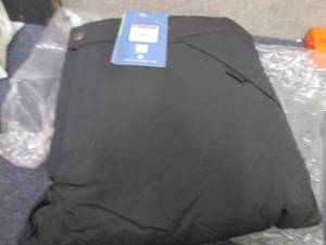 lot 158 image: White Sierra Mens XL Inseam 30 In...