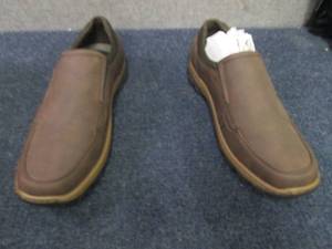 lot 231 image: Pleasure Island Comfort Casuals Men...
