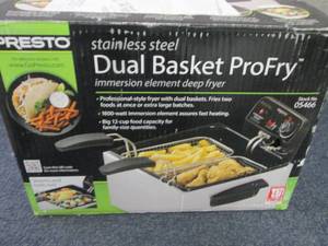 lot 233 image: Presto ProFry 12-Cup Dual-Basket De...