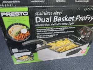 lot 234 image: Presto ProFry 12-Cup Dual-Basket De...