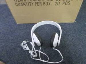 lot 313 image: Box of 20 White Adjustable Headphon...