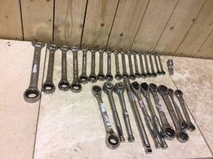 Lot of Tools Customer Returns See Pictures