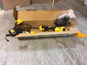 17 60V String Trimmer by Dewalt FlexVolt  Customer Returns See Pictures