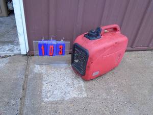1000 watt digital generator. Model DY1000LBI. Tested & works. As shown.